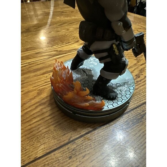 Metal Gear Solid SOLID SNAKE SD 8" PVC Painted Statue - Picture 3 of 6